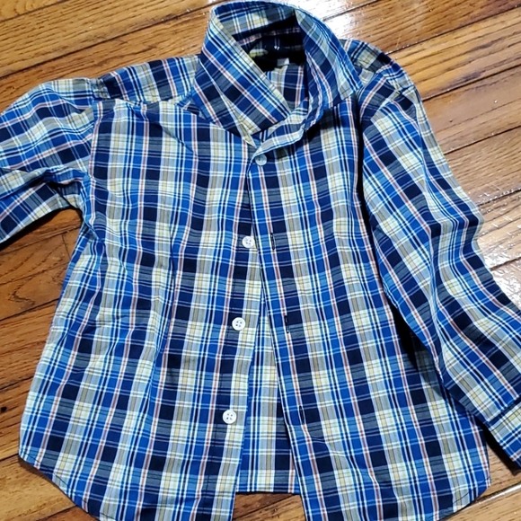 3 boys long sleeve dress shirts - Picture 3 of 4